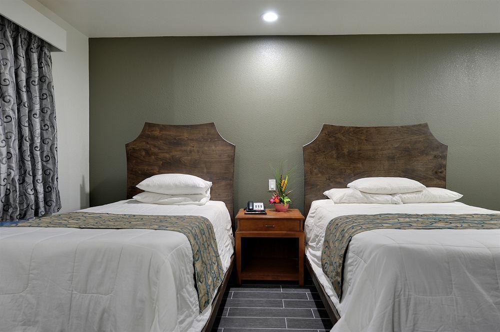 Romantic Inn & Suites Dallas Ngoại thất bức ảnh