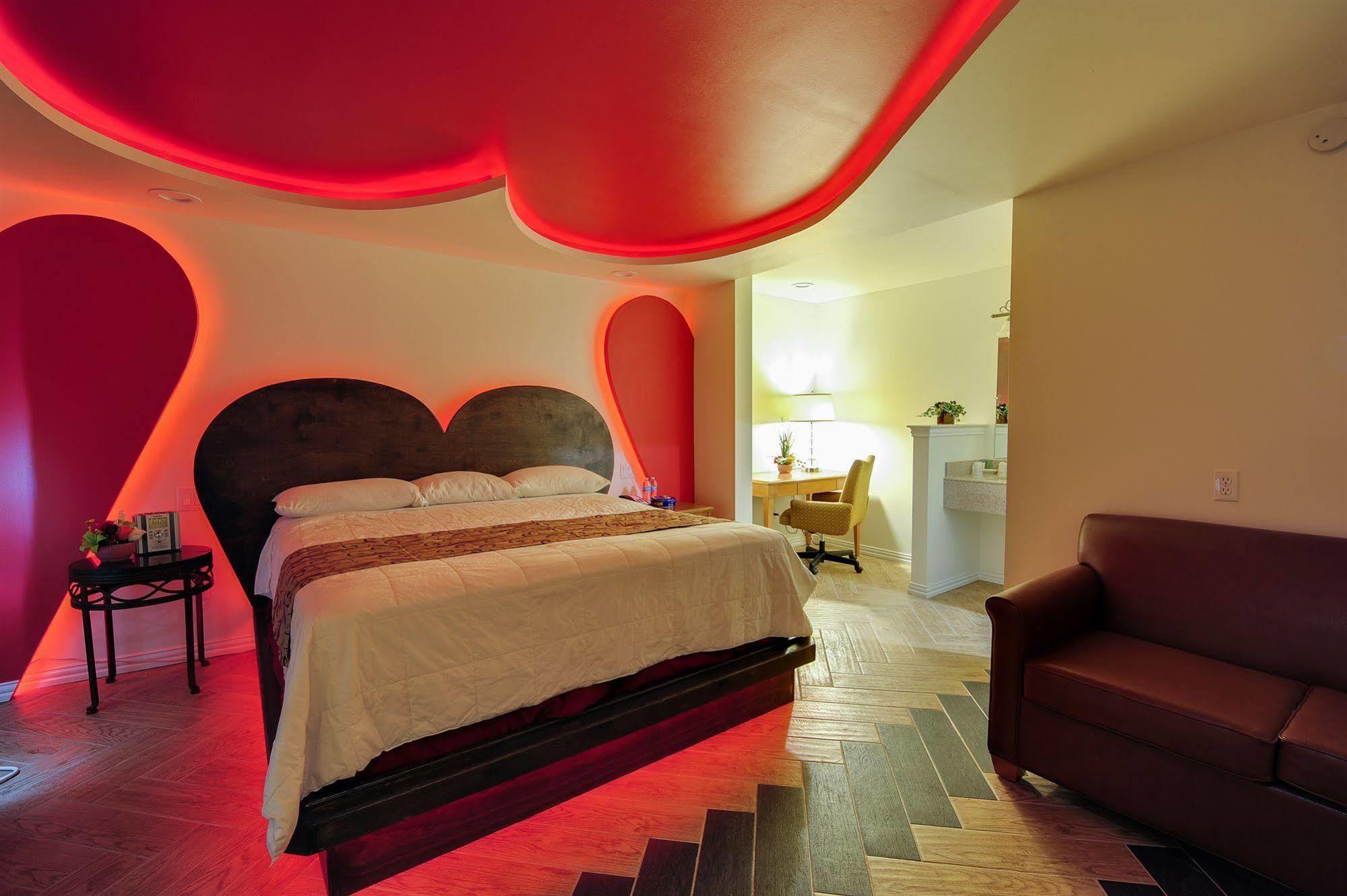 Romantic Inn & Suites Dallas Ngoại thất bức ảnh