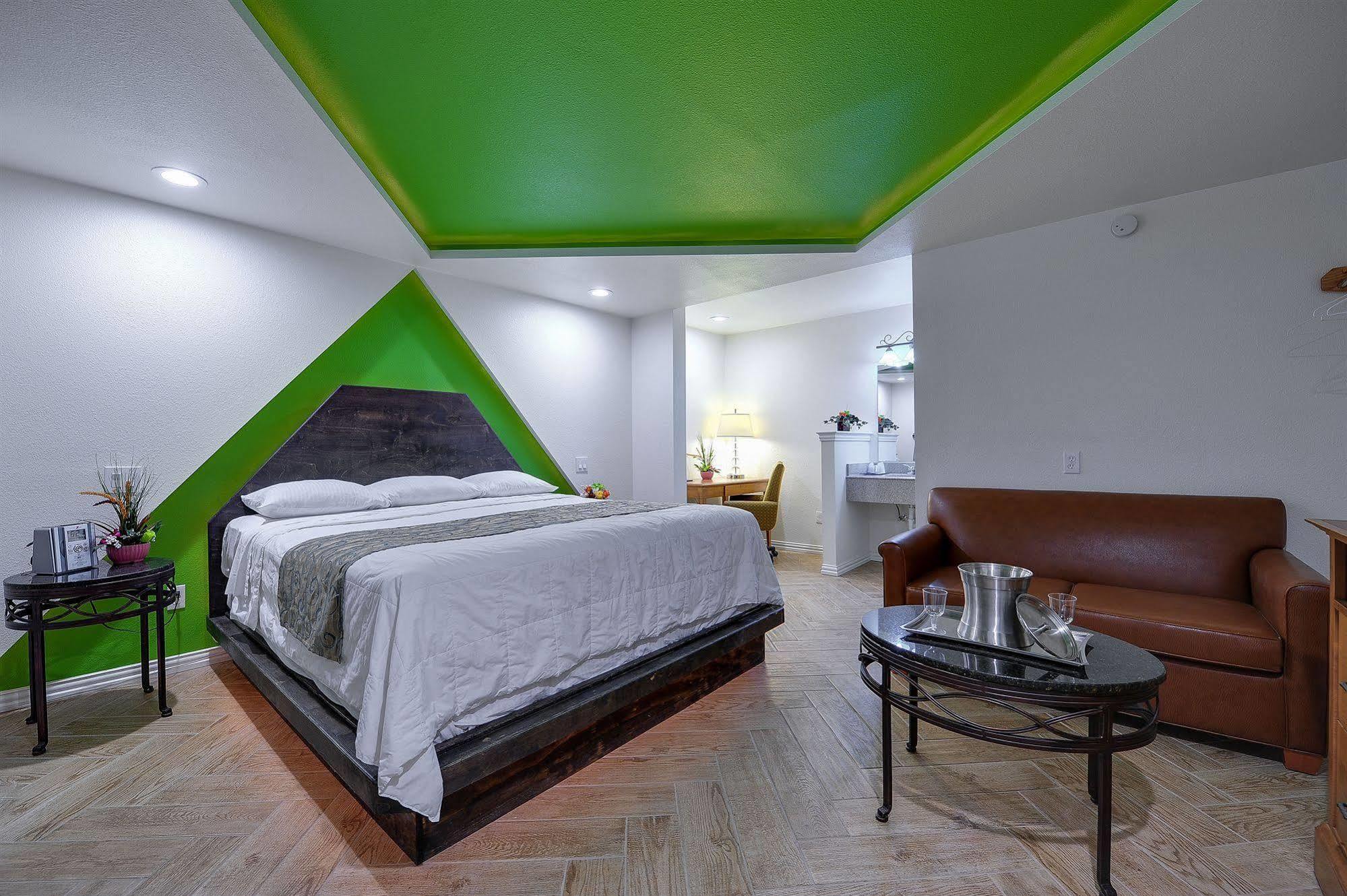 Romantic Inn & Suites Dallas Ngoại thất bức ảnh