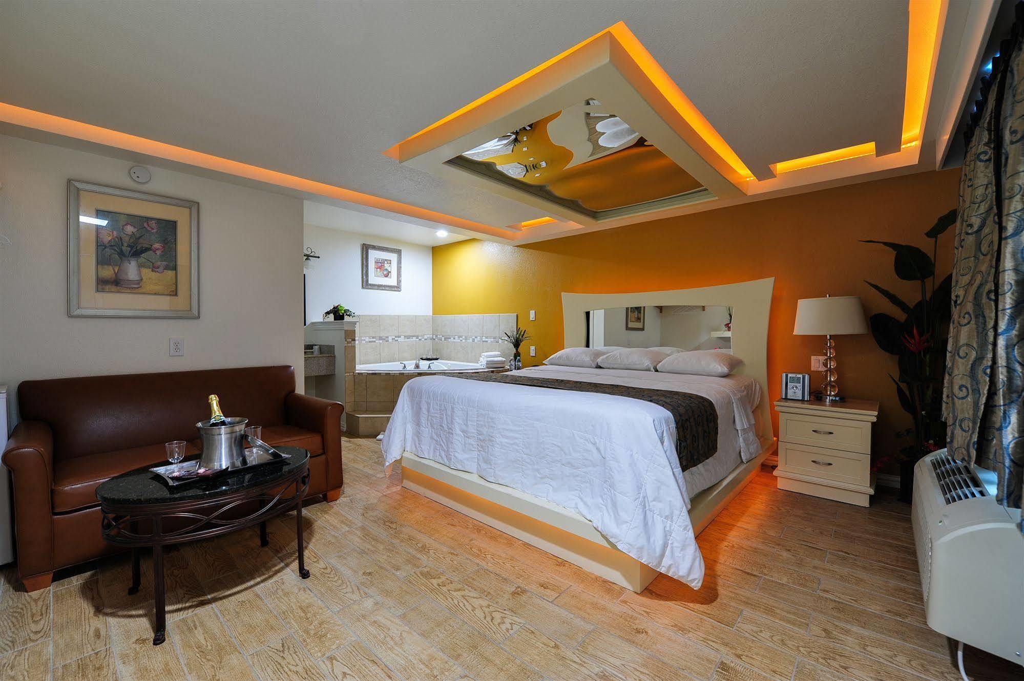 Romantic Inn & Suites Dallas Ngoại thất bức ảnh
